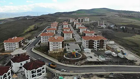 Yarım asırlık evlerden yeni konutlara Elazığ'da dönüşüm sürüyor