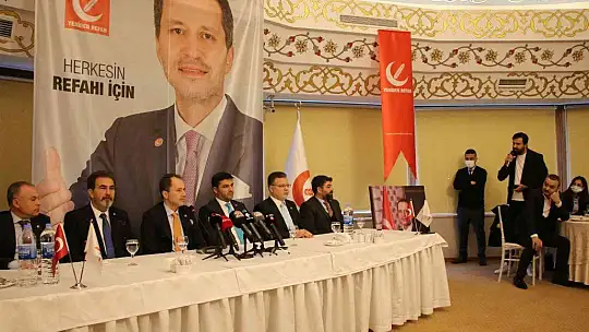 Yeniden Refah Partisi Genel Başkanı Erbakan