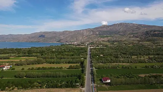 Yeşile bürünen Sivrice muhteşem doğasıyla cezbediyor