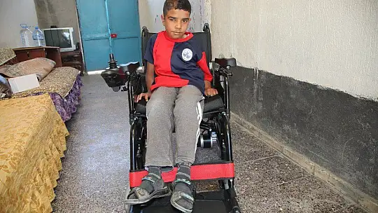 Yolda karşılaştığı başkandan akülü araç isteyen engelli Veysel'e bayram sürprizi