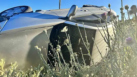 Yoldan çıkıp takla attı, sürücünün burnu bile kanamadı