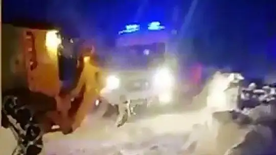 Yollar kapandı