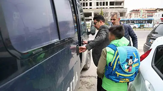 Zabıta ekiplerinin yakaladığı dilenci, 'Kaç yıldır beni kimse yakalayamadı'