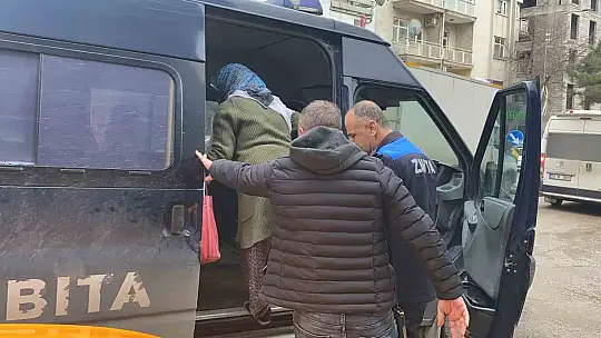 Zabıtayı görünce maraton koşucusunu aratmadı, yakalanınca da 'kalp hastasıyım' dedi