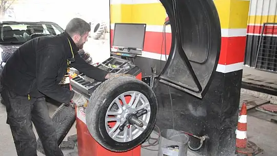 Zorunlu kış lastiği öncesi oto lastikçilerde yoğunluk