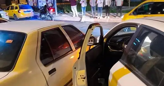 Elazığ'da 2 otomobil kafa kafaya çarpıştı: 2 yaralı