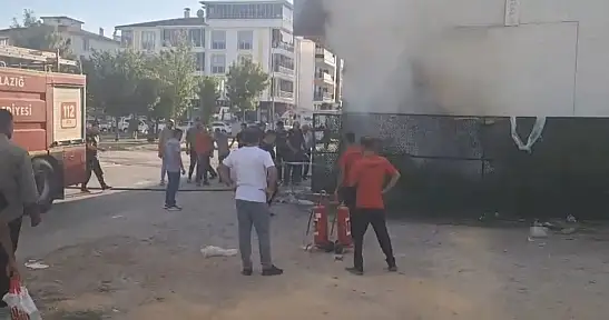 Elazığ'da depo yangını
