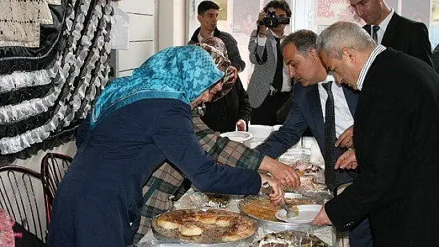İHH'dan Hayır Kermesi