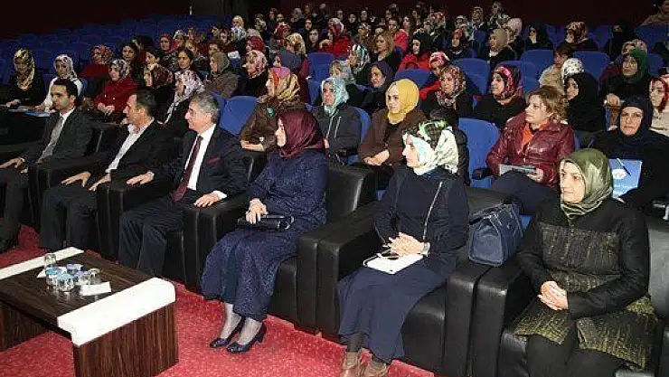 Anne Üniversitesi'nde Ders Başladı