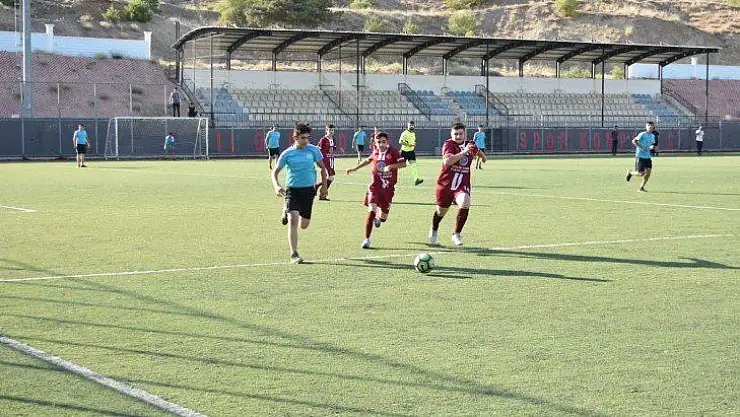 Elazığ'da 'Konteyner Cup' turnuvası  başladı