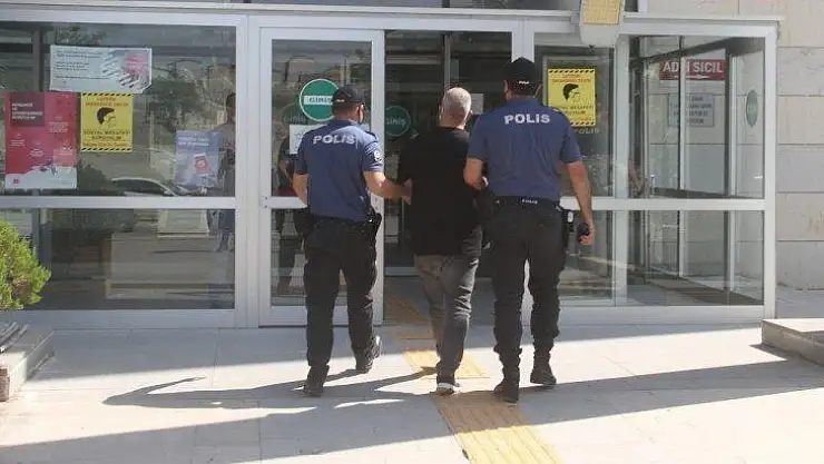 Elazığ'da darp ve mala zarar verme olayı, 4 şüpheli adliyeye sevk edildi
