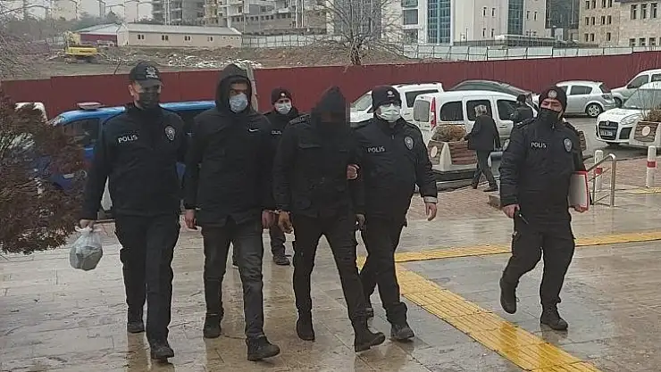Elazığ'da kablo çalan 3 şüphel