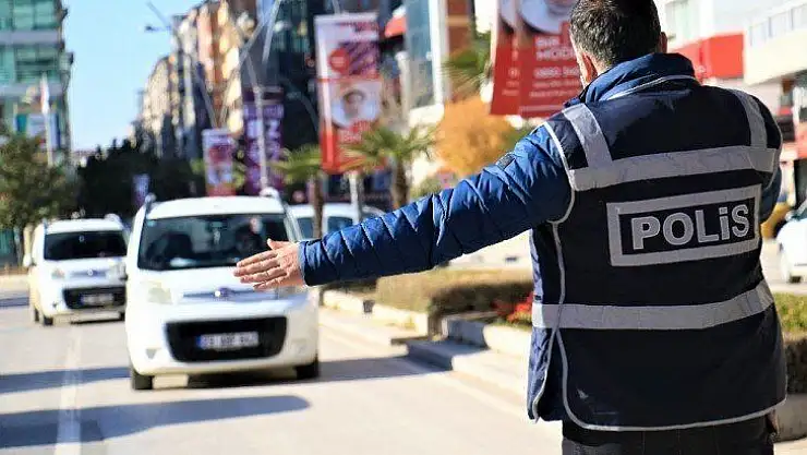 Elazığ'da kısıtlama kapsamında denetimler gün boyu sürdü