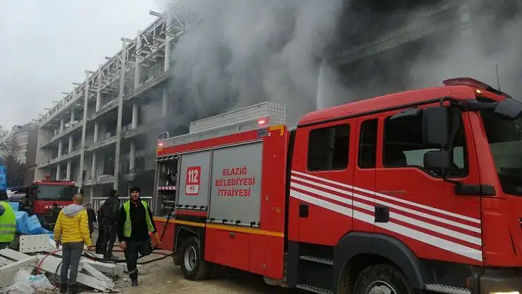 Stadyumdaki yangın söndürüldü