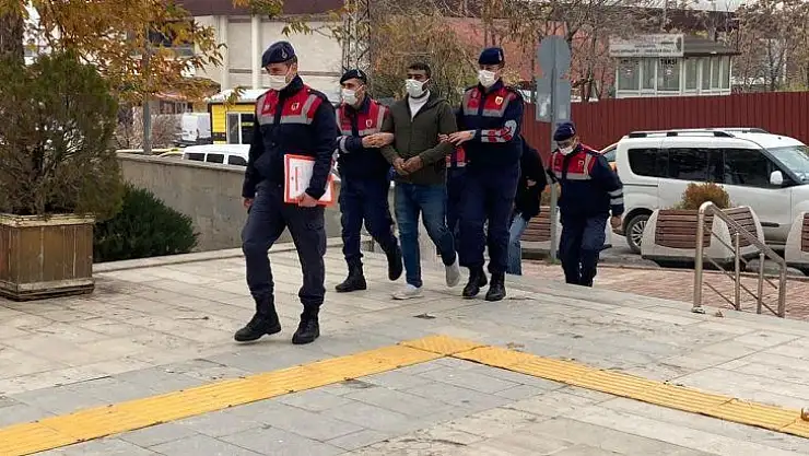 Elazığ'da vagonların  kancalarını çalan şüpheliler yakalandı
