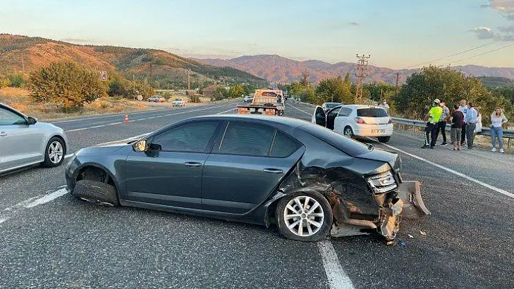 Elazığ'da zincirleme trafik kazası: 2 yaralı