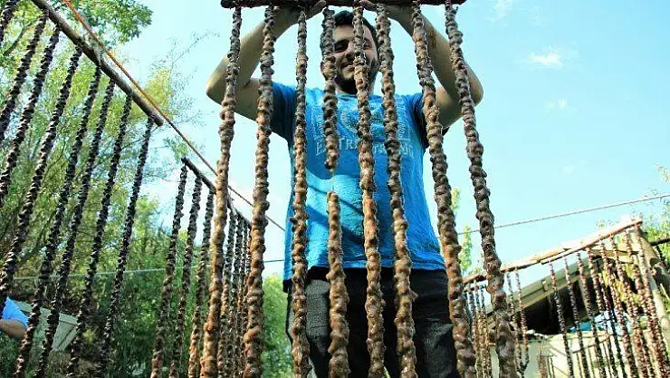Elazığ'ın tescilli lezzeti 'orcik' için mesai başladı
