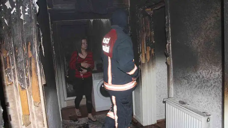 Eski sevgilisinin evini benzin döküp ateşe verdi.