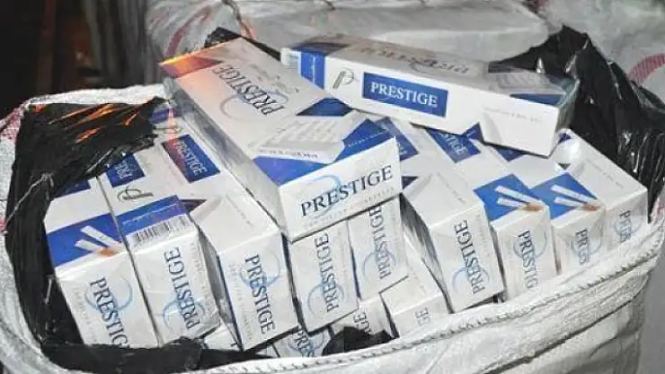 Sivrice Yolunda Kaçak Sigara Ele Geçirildi