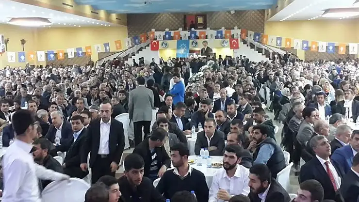 Ak Kadrolardan Coşkulu Buluşma