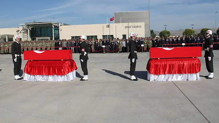 Şehitler İçin Elazığ'da Tören Yapıldı