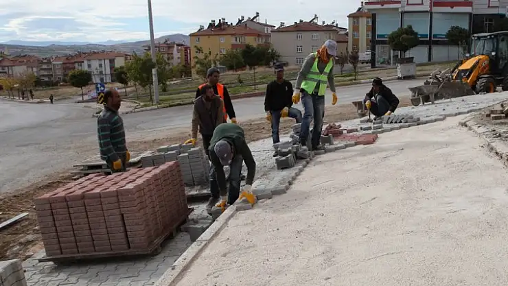 Belediye Çalışmalarını Sürdürüyor