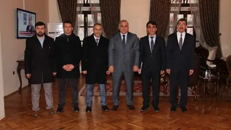 Ensar Vakfı'ndan Vali Zorluoğlu'na Ziyaret