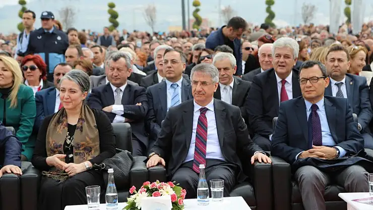 Başkan Yanılmaz İzmir Fuarında