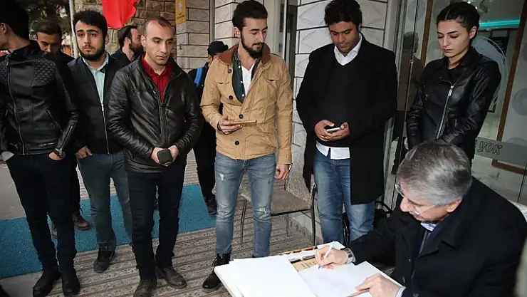 Yanılmaz'dan Mehmetçiğe Mektup