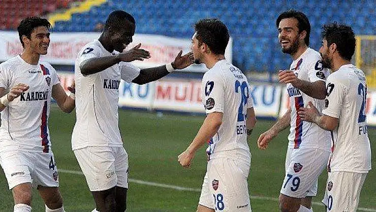 Elazığ Hakemle de Mücadele Etti!