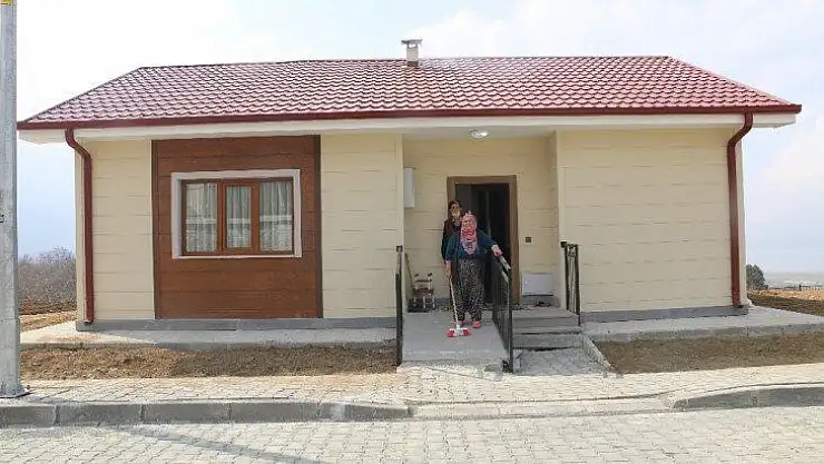 Kerpiç evden, çelik modern eve