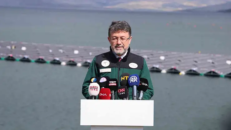 Tarım ve Orman Bakanı Yumaklı, Yüzer GES Projesini inceledi
