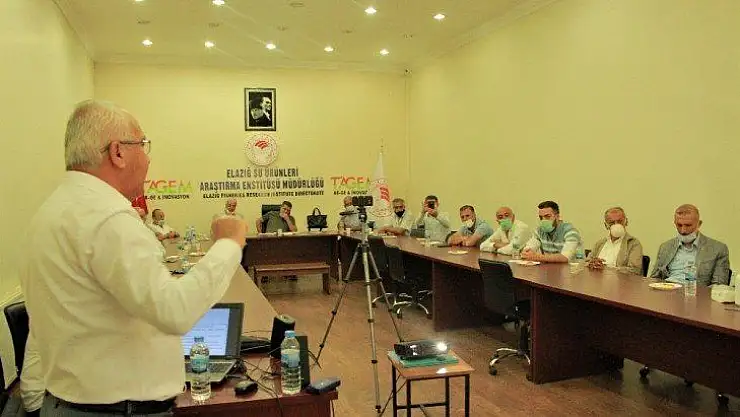 Yılda 110 bin ton bal üretiyoruz, 80 binini tüketiyoruz