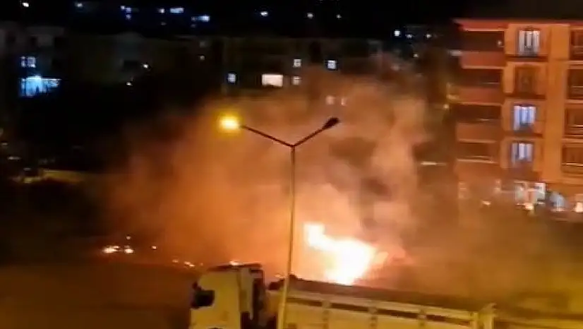 Elazığ'da ot yangını söndürüldü