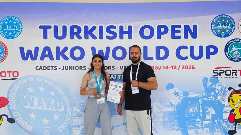 Antalya'da Elazığlı sporcular madalyaları topladı