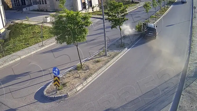 Elazığ'da trafik kazası kameralara yansıdı