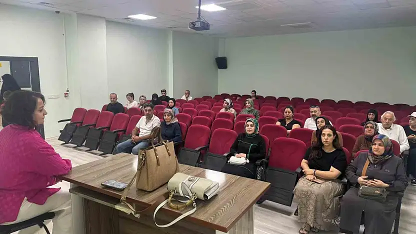 Elazığ'da veliler ile tanışma toplantısı düzenlendi