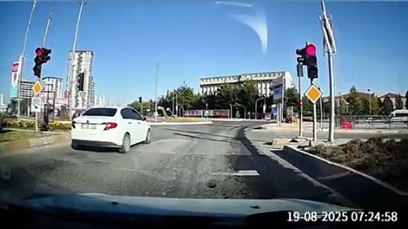 Sürücülerin kırmızı ışık ihlalleri kameralara yansıdı